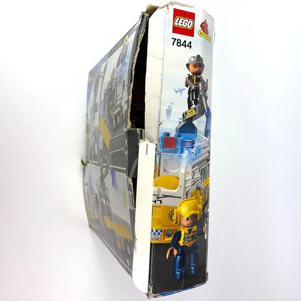 VTG‎ Lego Duplo 7844 Airport Rescue Truck Box Minifigures Partial Manual *READ